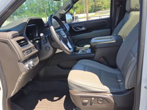 More photos of 2023 GMC Yukon XL SLT at ALM CDJR Macon, GA