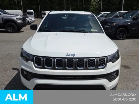 Photos of 2025 Jeep Compass Latitude for sale in Macon, GA at ALM CDJR Macon