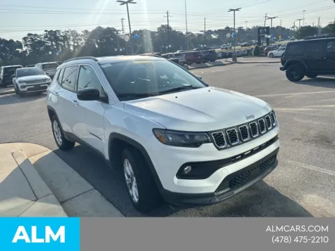 More photos of 2025 Jeep Compass Latitude at ALM CDJR Macon, GA
