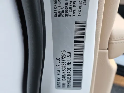 More photos of 2025 Jeep Grand Cherokee L Limited at ALM CDJR Macon, GA