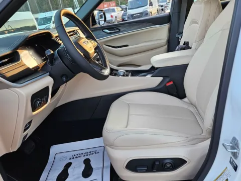 More photos of 2025 Jeep Grand Cherokee L Limited at ALM CDJR Macon, GA