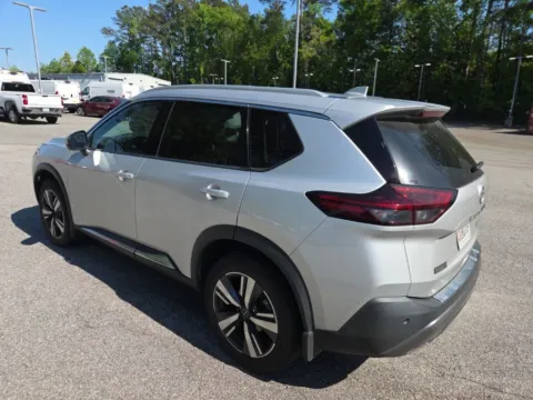 Another view of 2022 Nissan Rogue SL for sale in Macon, GA at ALM CDJR Macon