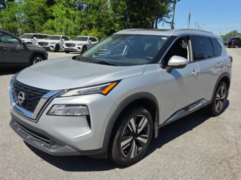 Another view of 2022 Nissan Rogue SL for sale in Macon, GA at ALM CDJR Macon
