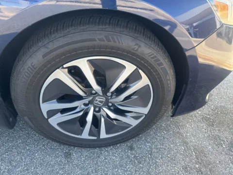 More photos of 2020 Honda Accord Hybrid EX-L at ALM CDJR Macon, GA