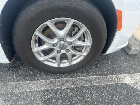 More photos of 2022 Chrysler Pacifica Touring L at ALM CDJR Macon, GA