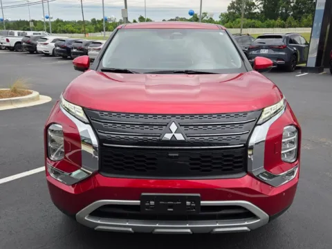 Photos of 2024 Mitsubishi Outlander SE for sale in Macon, GA at ALM CDJR Macon