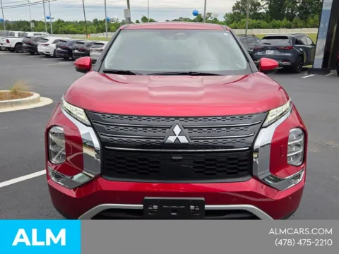 Photos of 2024 Mitsubishi Outlander SE for sale in Macon, GA at ALM CDJR Macon