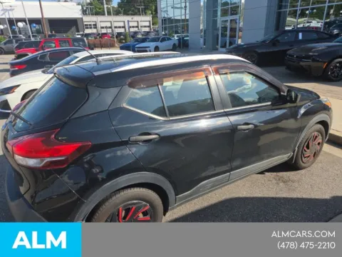More photos of 2019 Nissan Kicks S at ALM CDJR Macon, GA