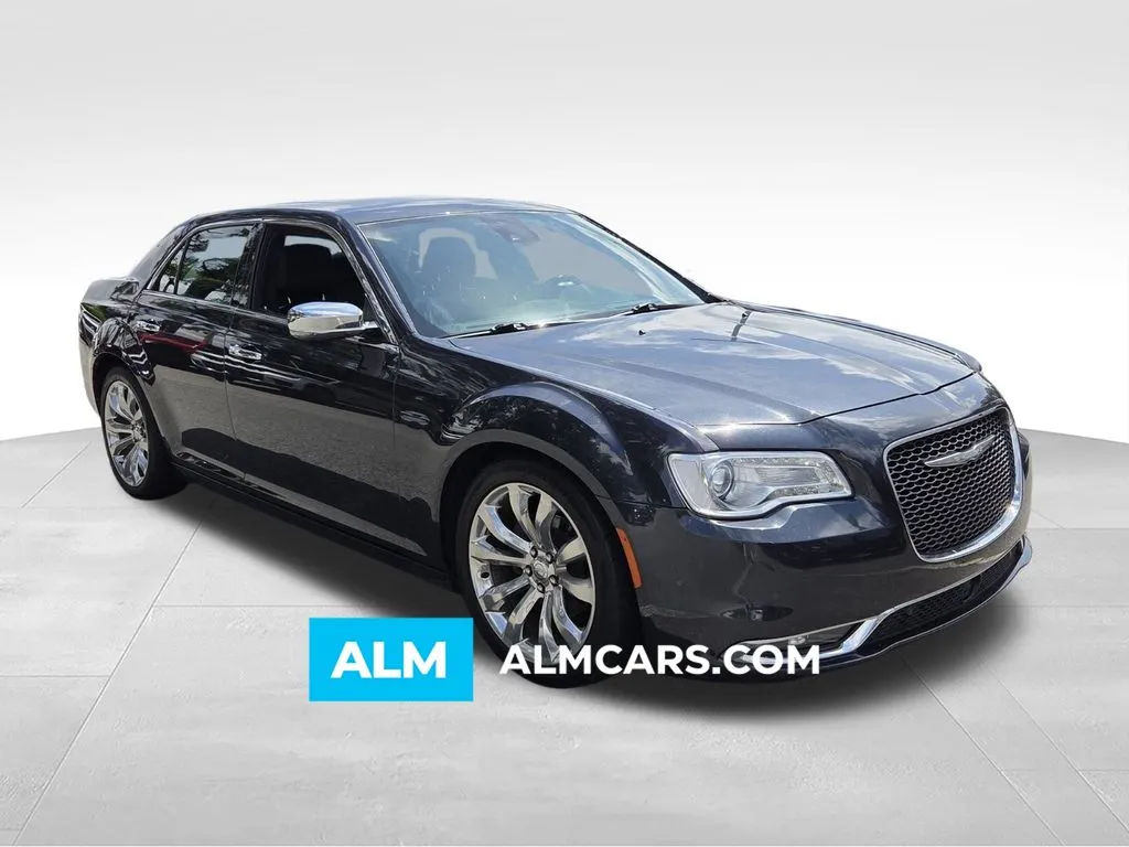 2017 Chrysler 300 C's photo