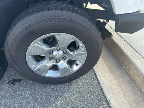 More photos of 2019 Ram 1500 Big Horn/Lone Star at ALM CDJR Macon, GA