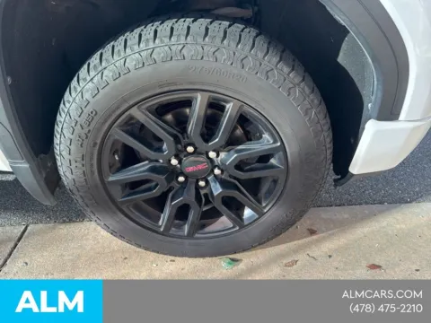 More photos of 2022 GMC Sierra 1500 Limited Elevation at ALM CDJR Macon, GA
