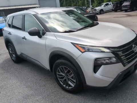 Another view of 2024 Nissan Rogue S for sale in Macon, GA at ALM CDJR Macon