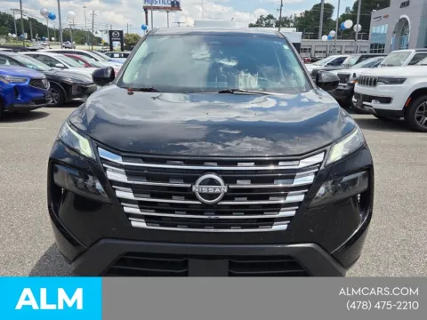Photos of 2025 Nissan Rogue SV for sale in Macon, GA at ALM CDJR Macon