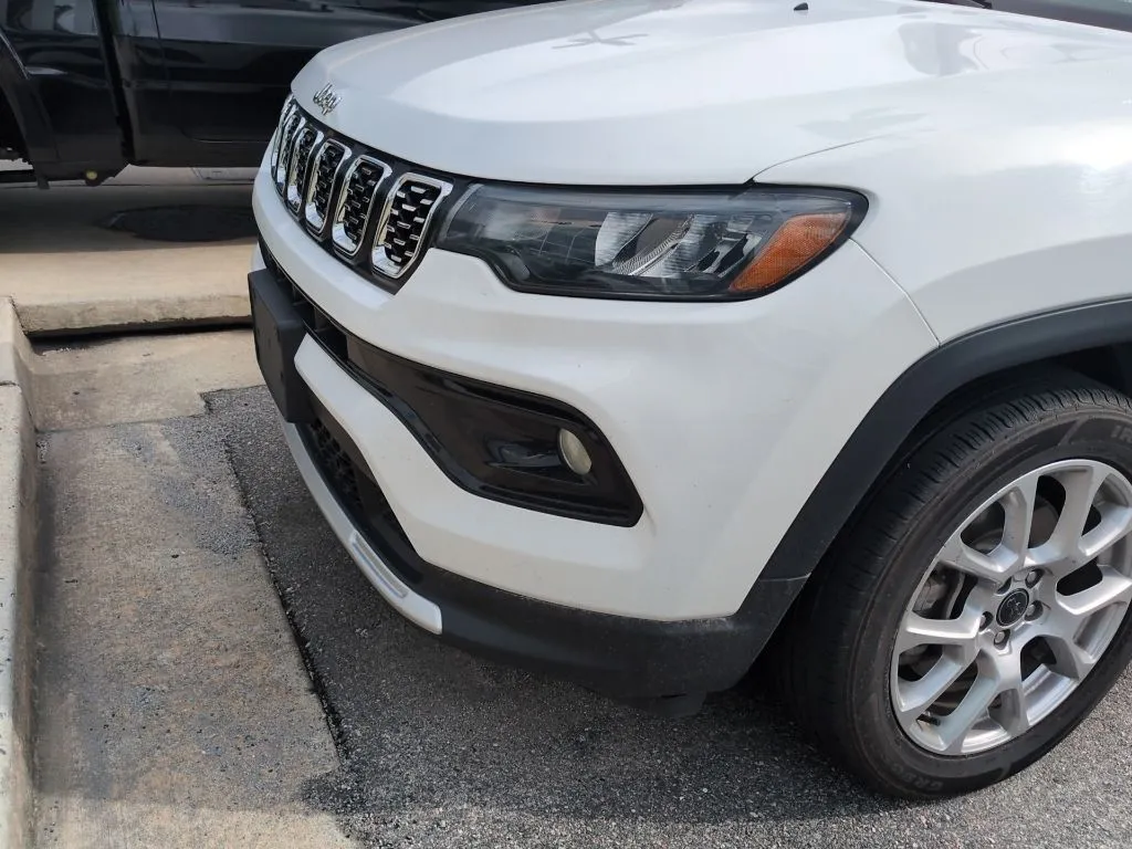 White 2025 Jeep Compass Limited for sale in Macon, GA