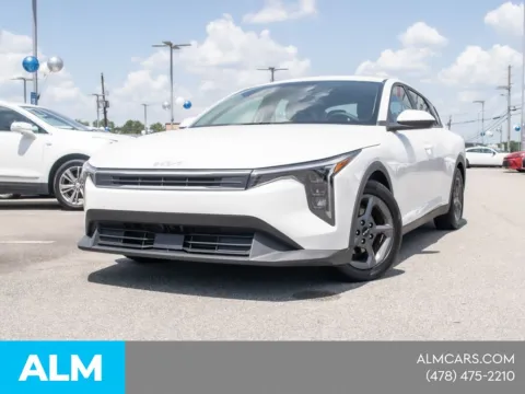 More photos of 2025 Kia K4 LXS at ALM CDJR Macon, GA