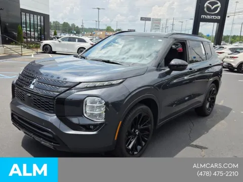 More photos of 2024 Mitsubishi Outlander SEL at ALM CDJR Macon, GA