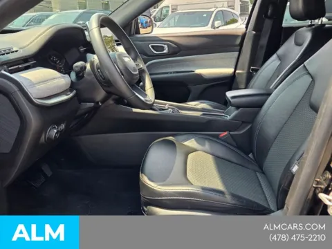 More photos of 2024 Jeep Compass Latitude at ALM CDJR Macon, GA