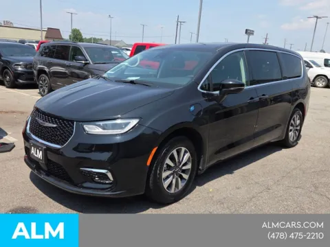 Another view of 2024 Chrysler Pacifica Hybrid Select for sale in Macon, GA at ALM CDJR Macon