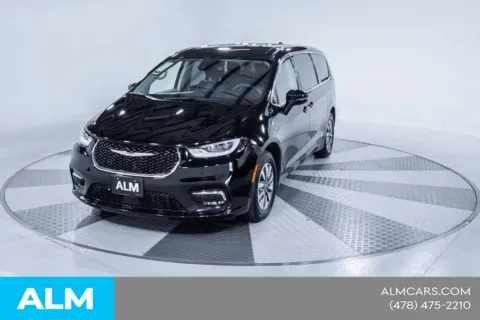 Another view of 2024 Chrysler Pacifica Hybrid Select for sale in Macon, GA at ALM CDJR Macon