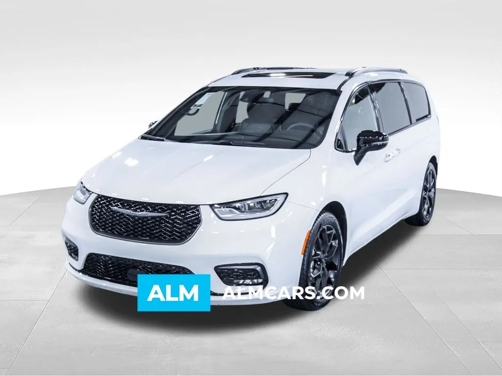 White 2025 Chrysler Pacifica Limited for sale in Macon, GA