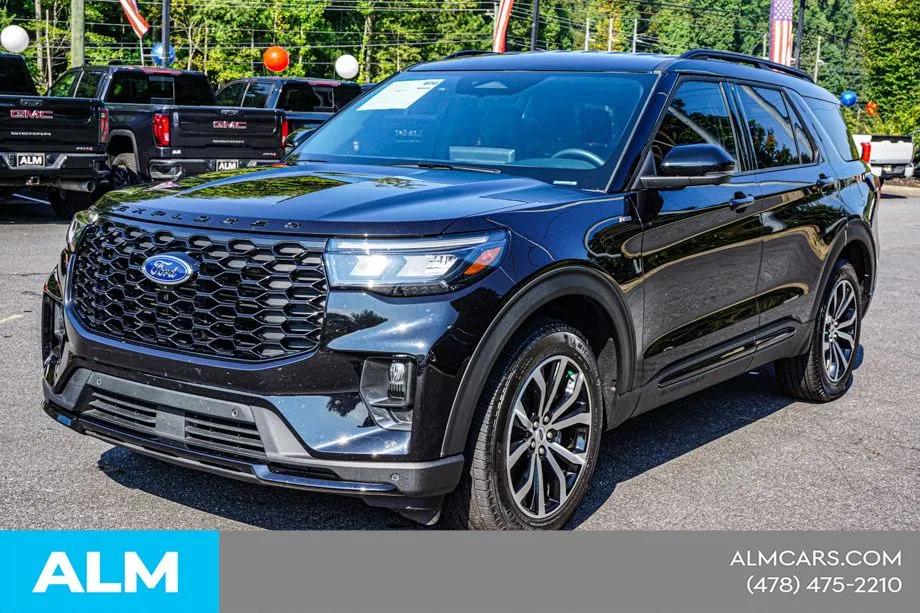 2025 Ford Explorer ST-LINE - Photo 2