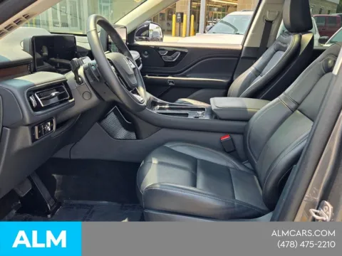 More photos of 2025 Lincoln Aviator Reserve at ALM CDJR Macon, GA