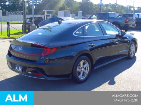 More photos of 2022 Hyundai Sonata SE at ALM CDJR Macon, GA