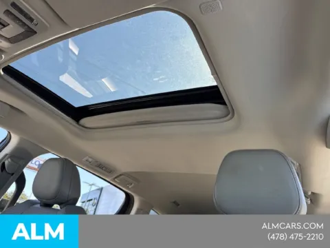 More photos of 2024 Toyota Sienna XLE at ALM CDJR Macon, GA