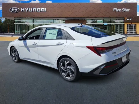 More photos of 2025 Hyundai Elantra SEL Sport at ALM Hyundai Macon, GA