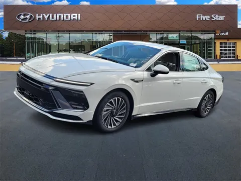 Another view of 2025 Hyundai Sonata Hybrid SEL for sale in Macon, GA at ALM Hyundai Macon