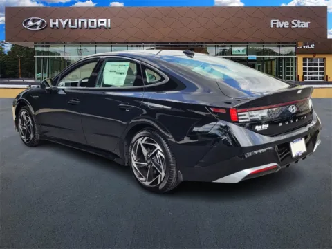 More photos of 2025 Hyundai Sonata SEL Convenience at ALM Hyundai Macon, GA