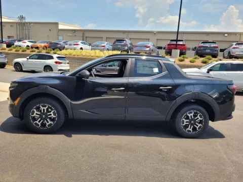 More photos of 2025 Hyundai Santa Cruz XRT at ALM Hyundai Macon, GA