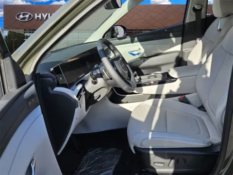 More photos of 2025 Hyundai Tucson Limited at ALM Hyundai Macon, GA