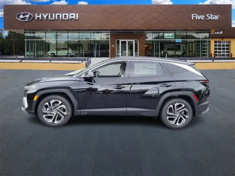 More photos of 2025 Hyundai Tucson Limited at ALM Hyundai Macon, GA