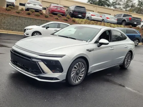 Another view of 2025 Hyundai Sonata Hybrid SEL for sale in Macon, GA at ALM Hyundai Macon