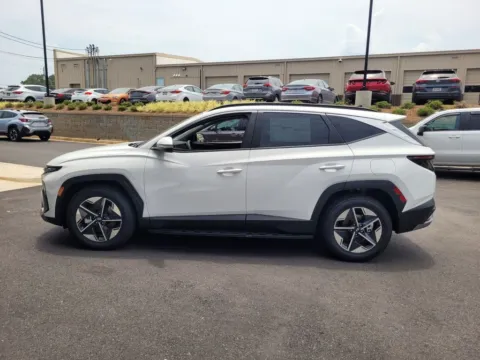 More photos of 2025 Hyundai Tucson SEL Convenience at ALM Hyundai Macon, GA