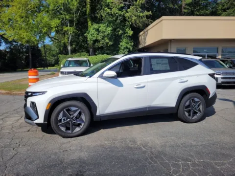 More photos of 2025 Hyundai Tucson SEL Convenience at ALM Hyundai Macon, GA