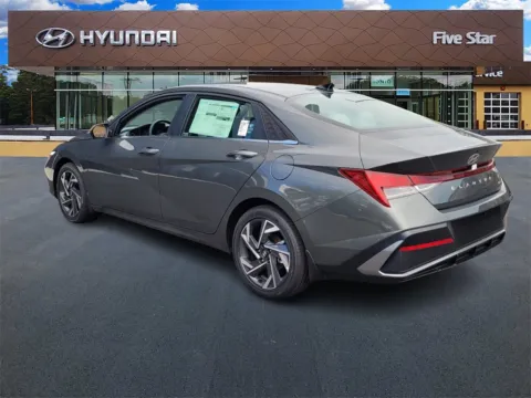 More photos of 2025 Hyundai Elantra Hybrid Limited at ALM Hyundai Macon, GA