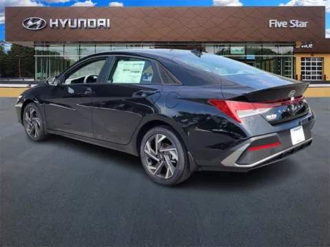 More photos of 2025 Hyundai Elantra Hybrid SEL Sport at ALM Hyundai Macon, GA