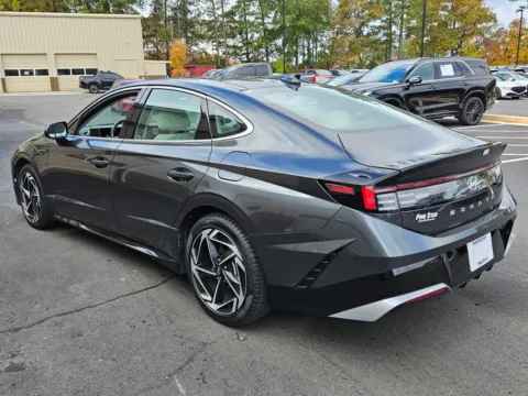 More photos of 2024 Hyundai Sonata SEL at ALM Hyundai Macon, GA