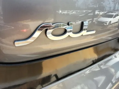 More photos of 2016 Kia Soul at ALM Hyundai Macon, GA