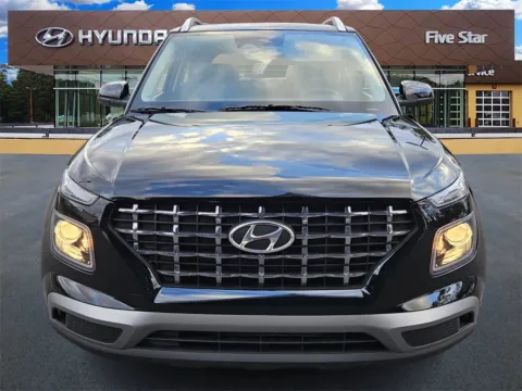 Photos of 2025 Hyundai Venue SEL for sale in Macon, GA at ALM Hyundai Macon