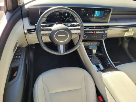 More photos of 2025 Hyundai Tucson SEL Convenience at ALM Hyundai Macon, GA