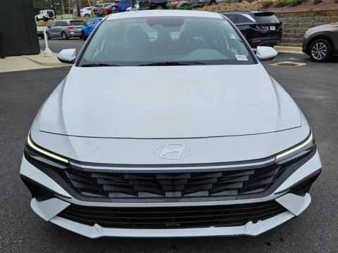 Photos of 2025 Hyundai Elantra SE for sale in Macon, GA at ALM Hyundai Macon