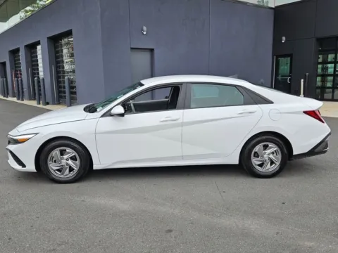 More photos of 2025 Hyundai Elantra SE at ALM Hyundai Macon, GA