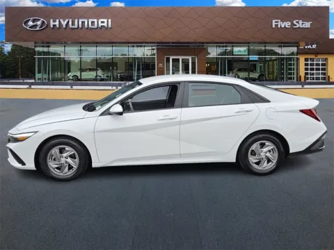 More photos of 2025 Hyundai Elantra SE at ALM Hyundai Macon, GA