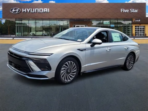 Another view of 2025 Hyundai Sonata Hybrid Limited for sale in Macon, GA at ALM Hyundai Macon