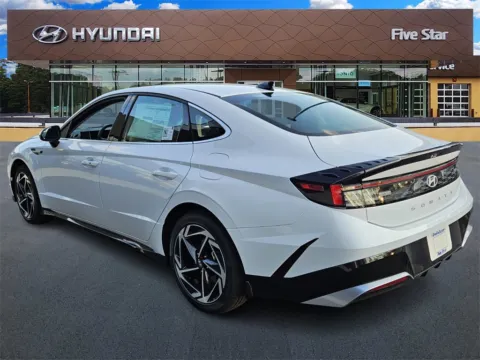 More photos of 2026 Hyundai Sonata SEL Sport at ALM Hyundai Macon, GA