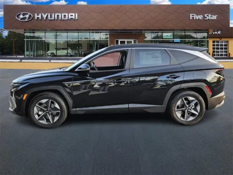 More photos of 2026 Hyundai Tucson SEL Premium at ALM Hyundai Macon, GA