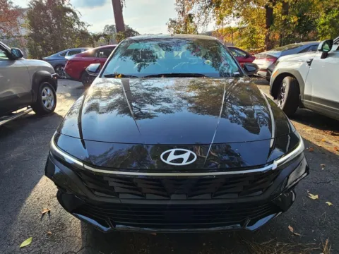 Photos of 2026 Hyundai Elantra Limited for sale in Macon, GA at ALM Hyundai Macon